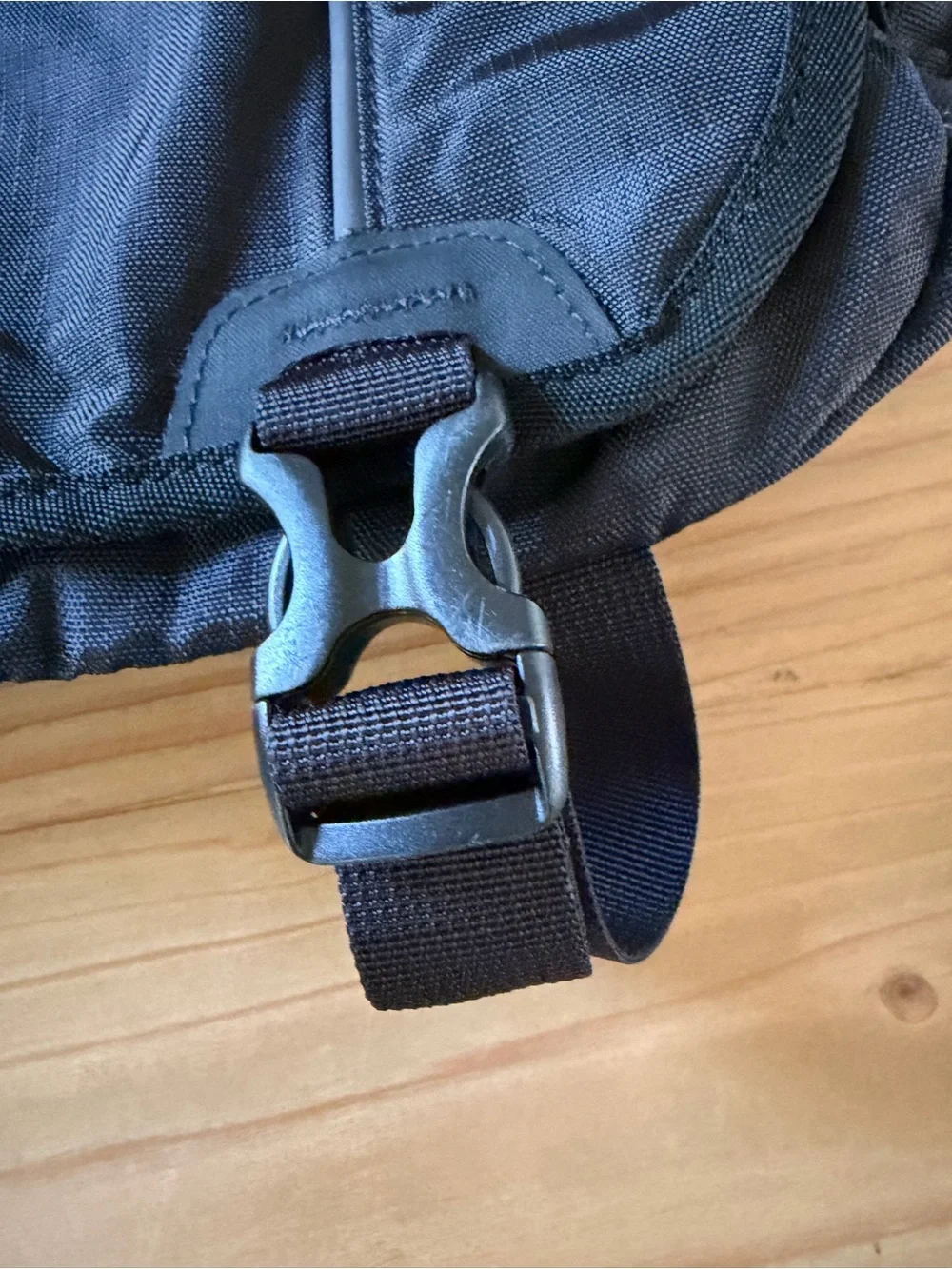 L.L. Bean black nylon Messenger bag crossbody, laptop, computer travel shoulder